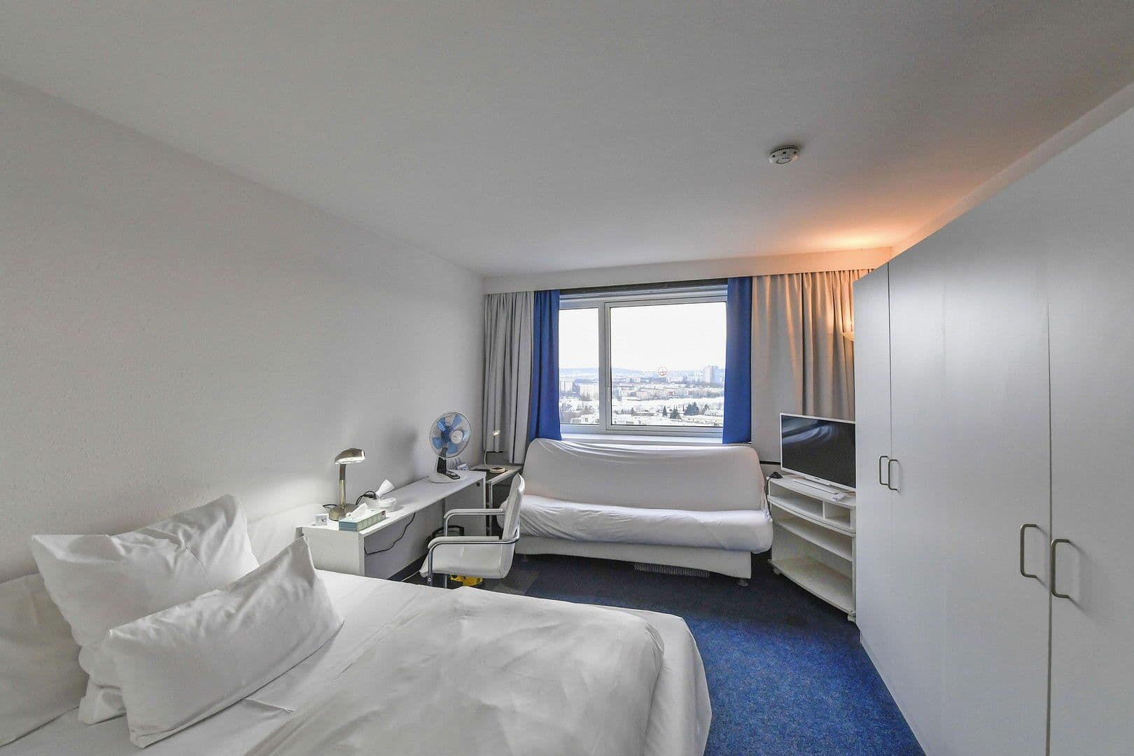 Pronájem bytu 1+1 25 m², Plieningerstr. 100, Stuttgart, Bádensko-Württembersko Pronájem bytu 1+1 25 m², Plieningerstr. 100, Stuttgart, Bádensko-Württembersko