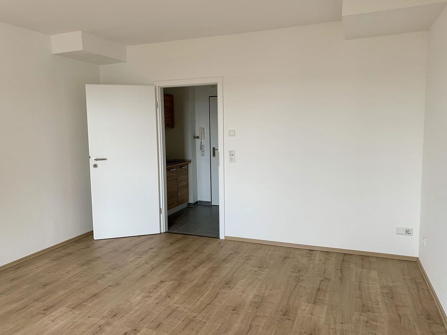 Prodej bytu 1+1 25 m², Rhöndorfer Straße 8, Köln, Severní Porýní-Vestfálsko Prodej bytu 1+1 25 m², Rhöndorfer Straße 8, Köln, Severní Porýní-Vestfálsko