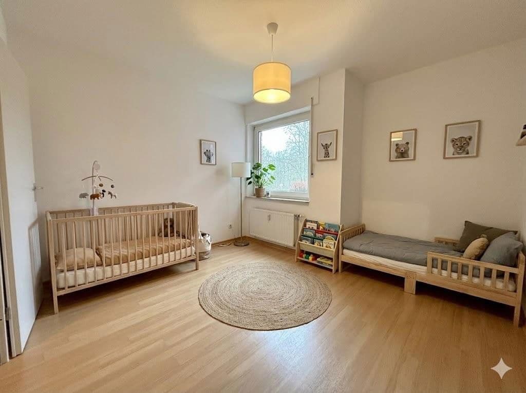 Pronájem bytu 3+1 105 m², Siegen, Severní Porýní-Vestfálsko Pronájem bytu 3+1 105 m², Siegen, Severní Porýní-Vestfálsko