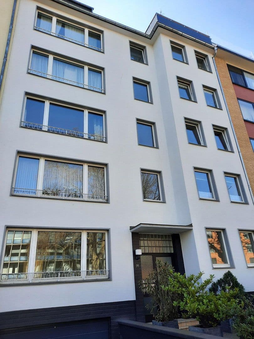 Pronájem bytu 4+1 166 m², Düsseldorf, Severní Porýní-Vestfálsko Pronájem bytu 4+1 166 m², Düsseldorf, Severní Porýní-Vestfálsko