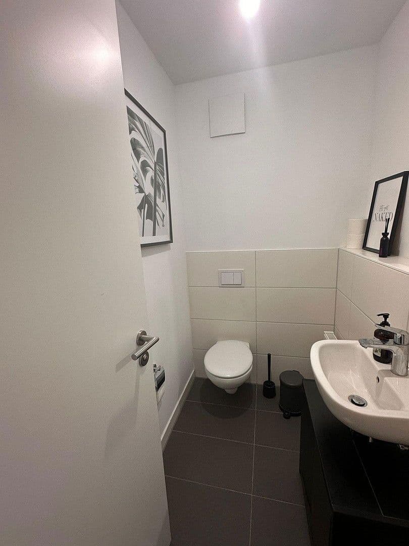 Pronájem bytu 3+1 71 m², Aristide-Briand-Str. 2, Herzogenaurach, Bavorsko Pronájem bytu 3+1 71 m², Aristide-Briand-Str. 2, Herzogenaurach, Bavorsko