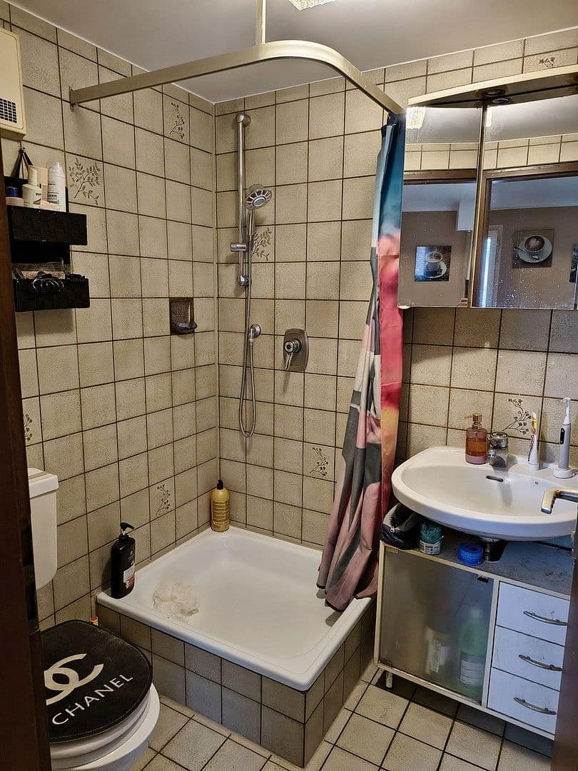 Pronájem bytu 3+1 60 m², Wendlingen am Neckar, Bádensko-Württembersko Pronájem bytu 3+1 60 m², Wendlingen am Neckar, Bádensko-Württembersko