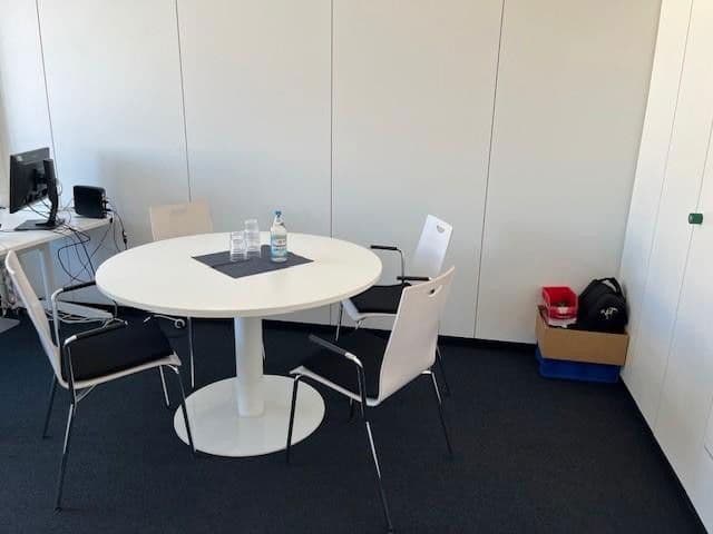 Pronájem kanceláře 270 m², Breitwiesenstraße 13, Stuttgart, Bádensko-Württembersko Pronájem kanceláře 270 m², Breitwiesenstraße 13, Stuttgart, Bádensko-Württembersko