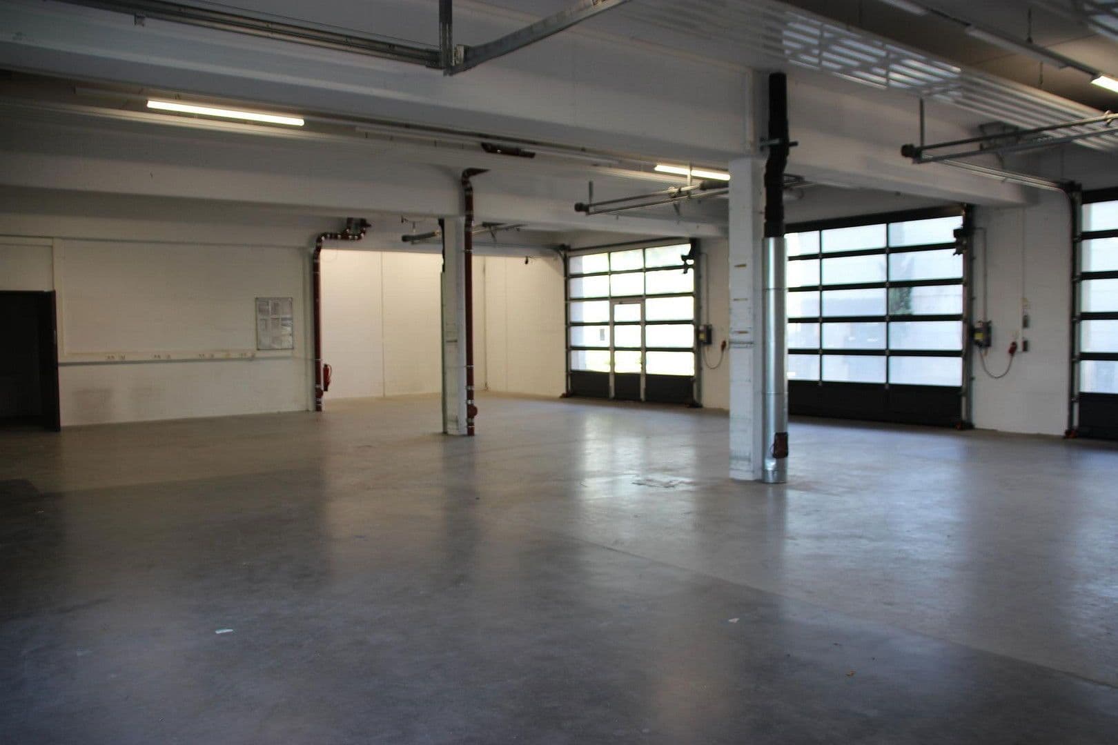 Pronájem kanceláře 1.000 m², Franz-Grashof-Straße 5, Mannheim, Bádensko-Württembersko Pronájem kanceláře 1.000 m², Franz-Grashof-Straße 5, Mannheim, Bádensko-Württembersko