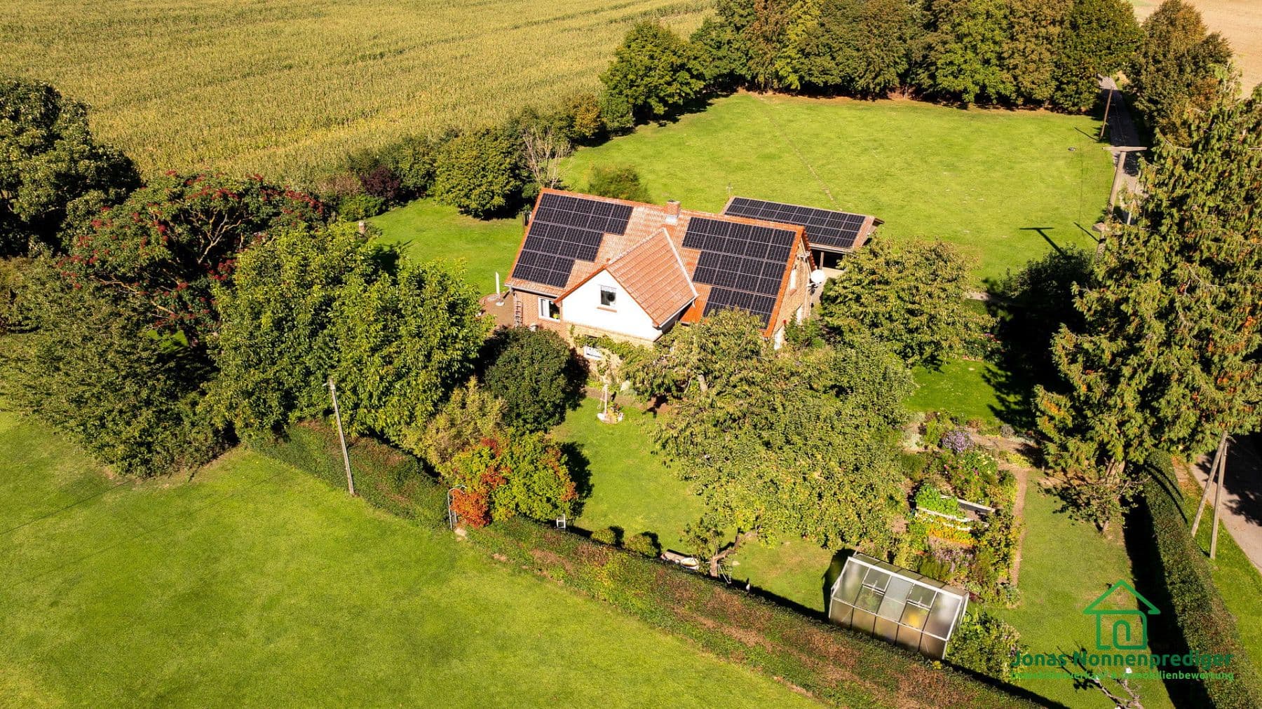 Prodej domu 185 m², pozemek 8.658 m², Bahnhofsweg 8, Alt Sührkow, Mecklenburg-Vorpommern Prodej domu 185 m², pozemek 8.658 m², Bahnhofsweg 8, Alt Sührkow, Mecklenburg-Vorpommern