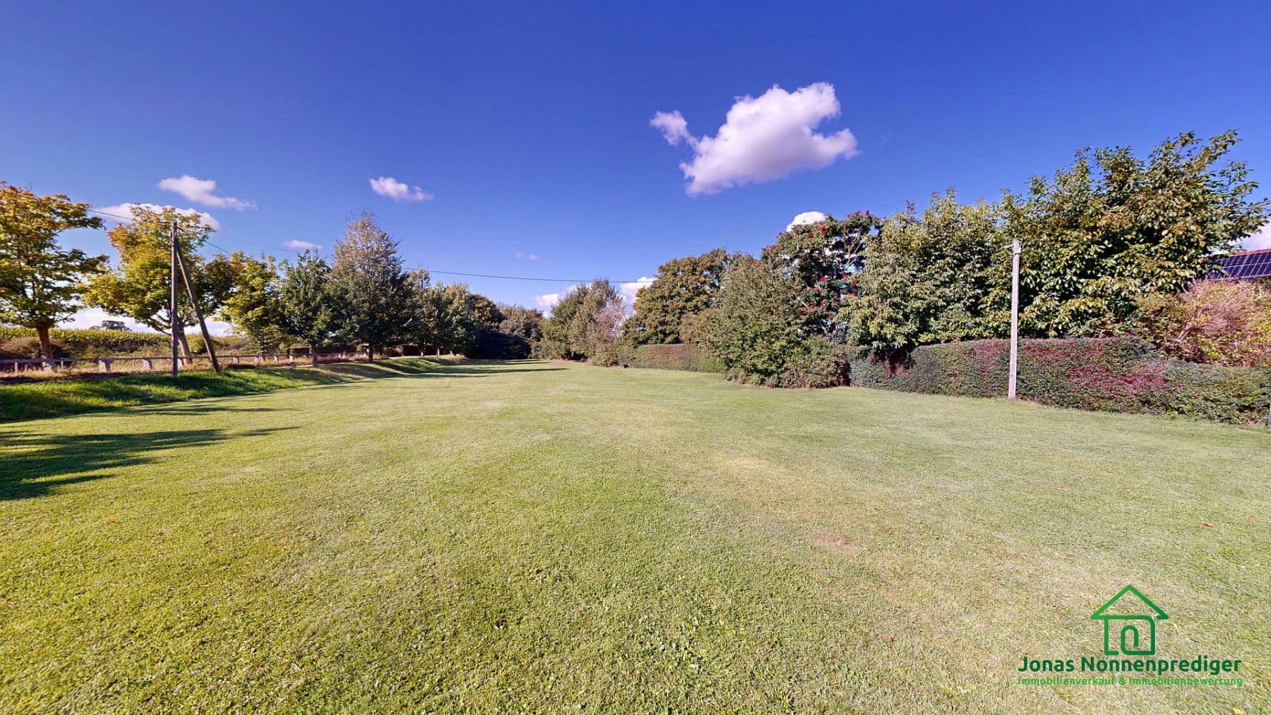 Prodej domu 185 m², pozemek 8.658 m², Bahnhofsweg 8, Alt Sührkow, Mecklenburg-Vorpommern Prodej domu 185 m², pozemek 8.658 m², Bahnhofsweg 8, Alt Sührkow, Mecklenburg-Vorpommern