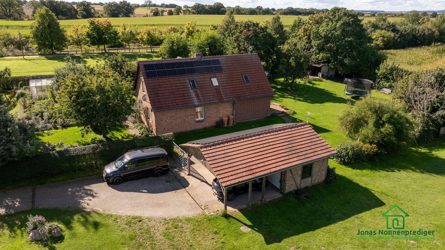 Prodej domu 185 m², pozemek 8.658 m², Bahnhofsweg 8, Alt Sührkow, Mecklenburg-Vorpommern Prodej domu 185 m², pozemek 8.658 m², Bahnhofsweg 8, Alt Sührkow, Mecklenburg-Vorpommern