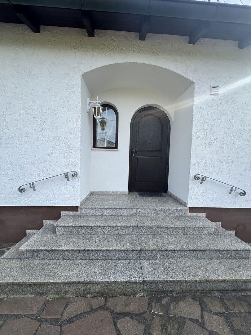 Prodej domu 107 m², pozemek 462 m², Pfarrstraße 17, Ernsgaden, Bavorsko Prodej domu 107 m², pozemek 462 m², Pfarrstraße 17, Ernsgaden, Bavorsko