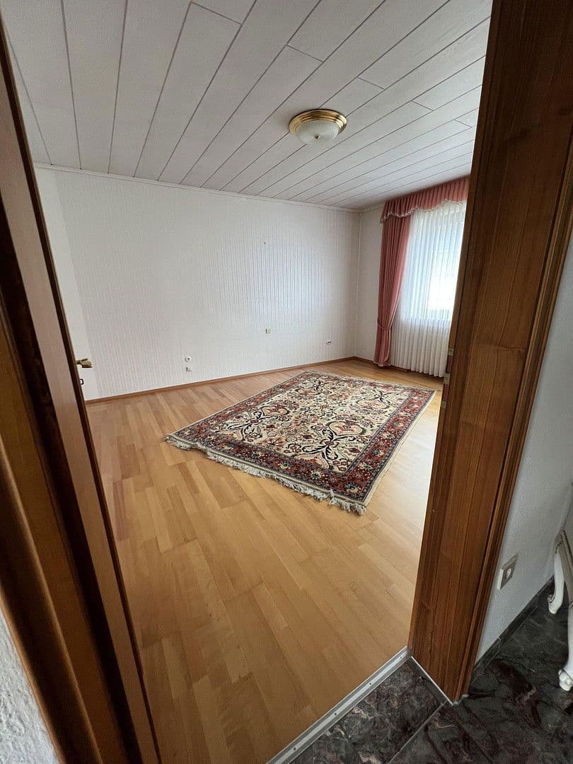 Prodej domu 107 m², pozemek 462 m², Pfarrstraße 17, Ernsgaden, Bavorsko Prodej domu 107 m², pozemek 462 m², Pfarrstraße 17, Ernsgaden, Bavorsko