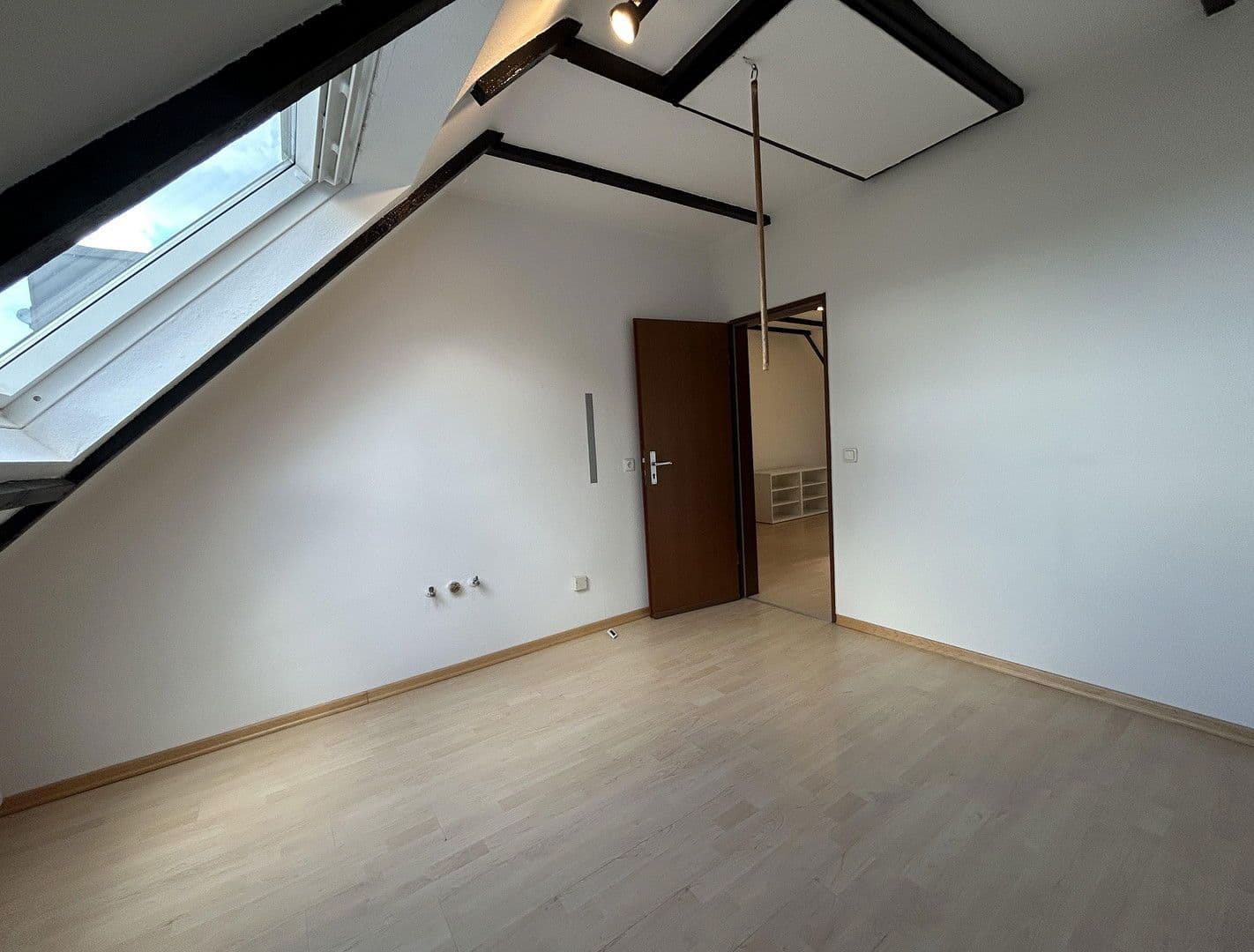 Prodej domu 127 m², pozemek 266 m², Köln, Severní Porýní-Vestfálsko Prodej domu 127 m², pozemek 266 m², Köln, Severní Porýní-Vestfálsko