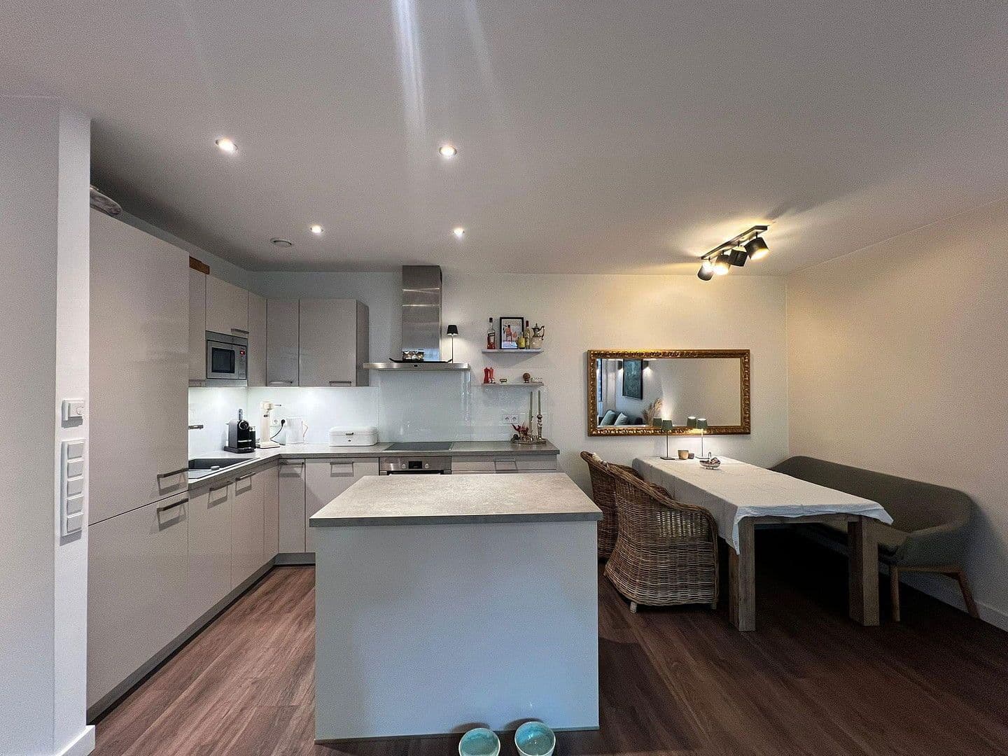 Prodej bytu 3+1 90 m², Alsterdorfer Straße 239, Hamburg, Hamburg Prodej bytu 3+1 90 m², Alsterdorfer Straße 239, Hamburg, Hamburg