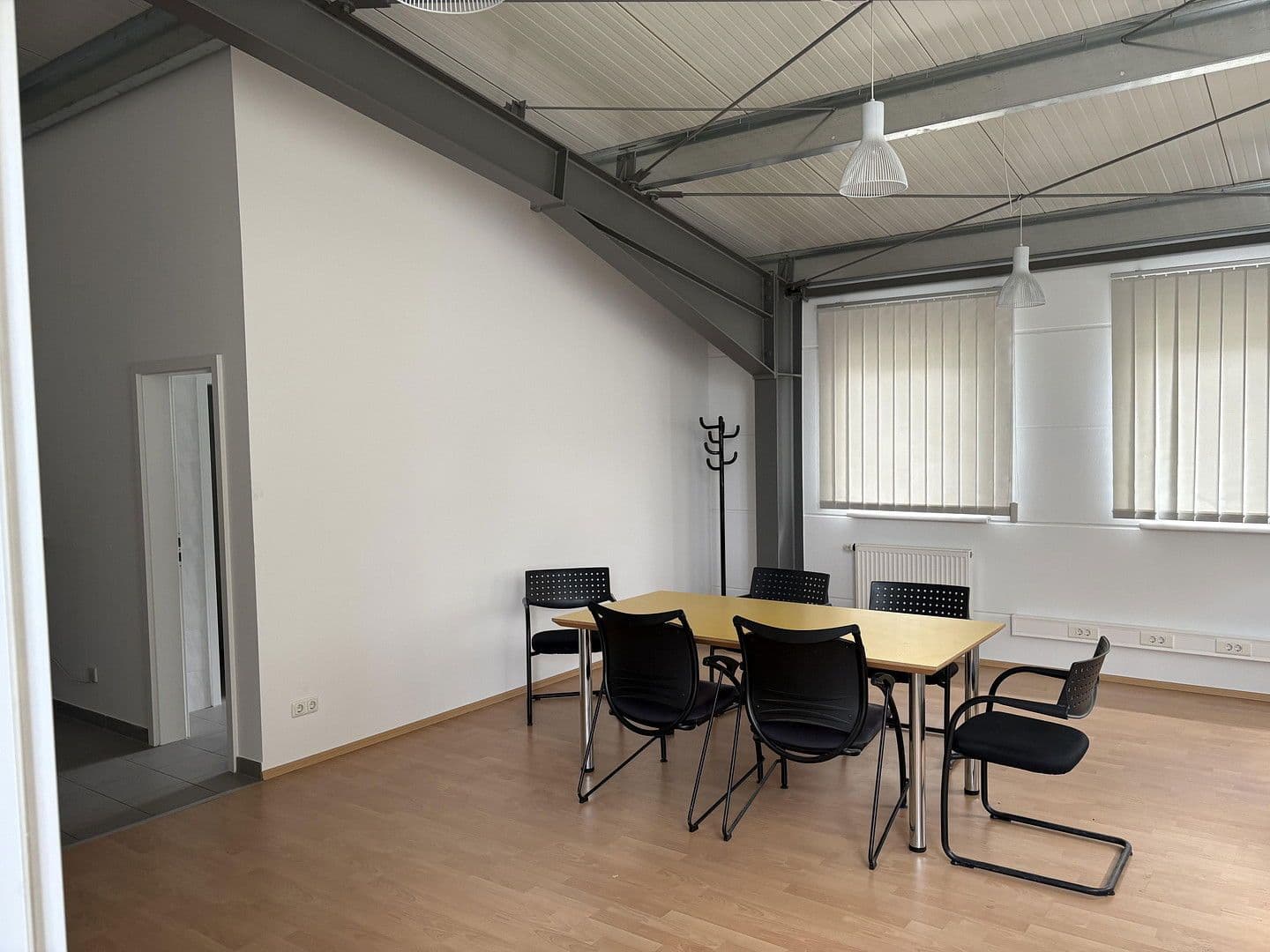 Prodej nebytového prostoru 1.266 m², Rheinstrasse 63, Bensheim, Hessen Prodej nebytového prostoru 1.266 m², Rheinstrasse 63, Bensheim, Hessen