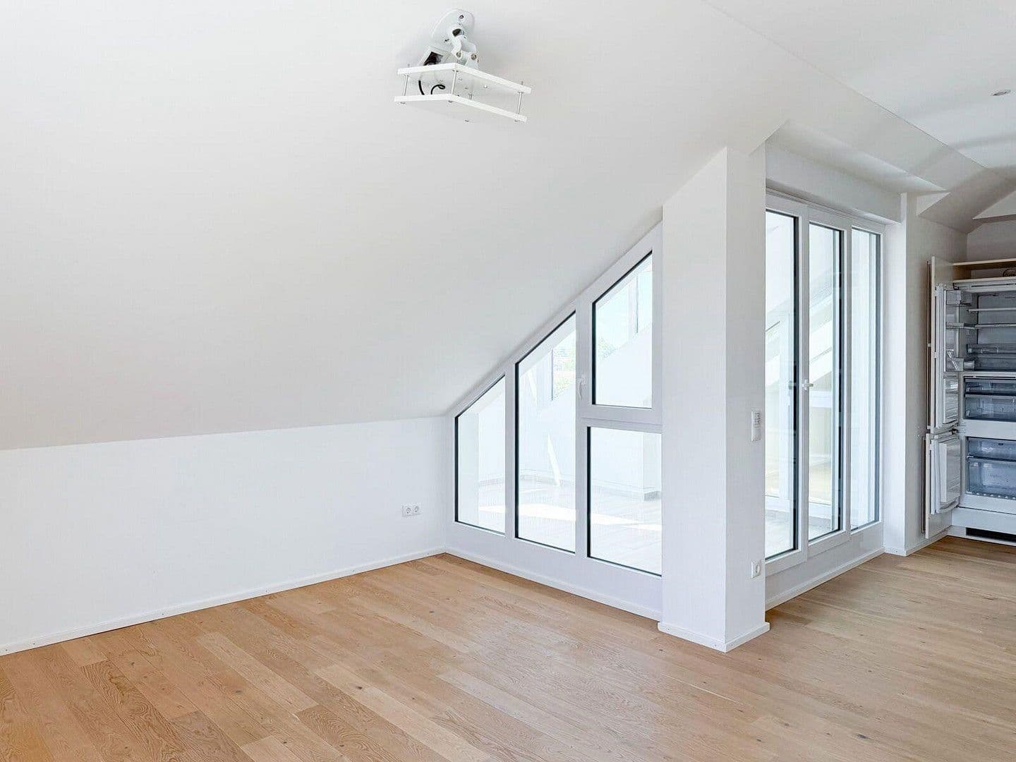 Prodej bytu 4+1 86 m², Höhenkirchen-Siegertsbrunn, Bavorsko Prodej bytu 4+1 86 m², Höhenkirchen-Siegertsbrunn, Bavorsko