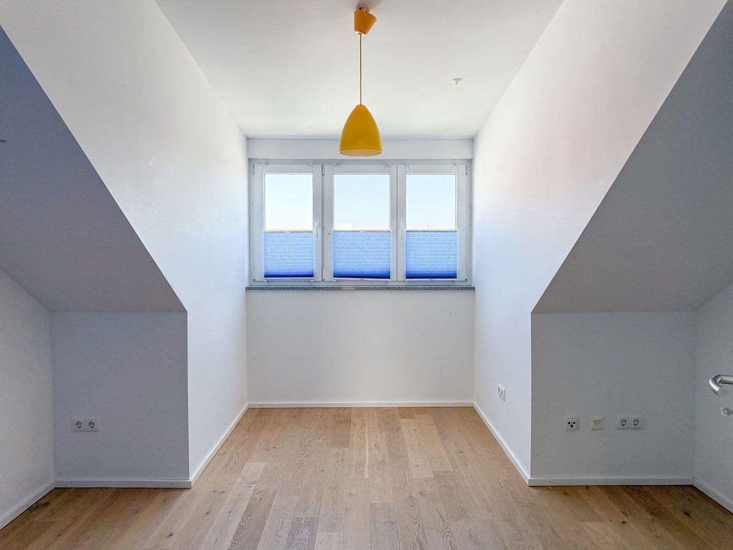 Prodej bytu 4+1 86 m², Höhenkirchen-Siegertsbrunn, Bavorsko Prodej bytu 4+1 86 m², Höhenkirchen-Siegertsbrunn, Bavorsko