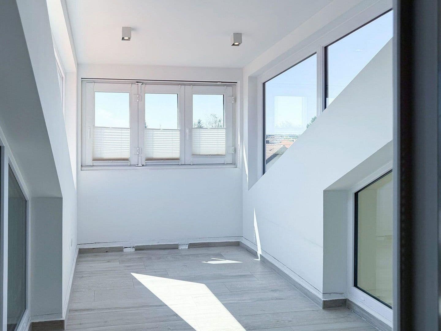 Prodej bytu 4+1 86 m², Höhenkirchen-Siegertsbrunn, Bavorsko Prodej bytu 4+1 86 m², Höhenkirchen-Siegertsbrunn, Bavorsko