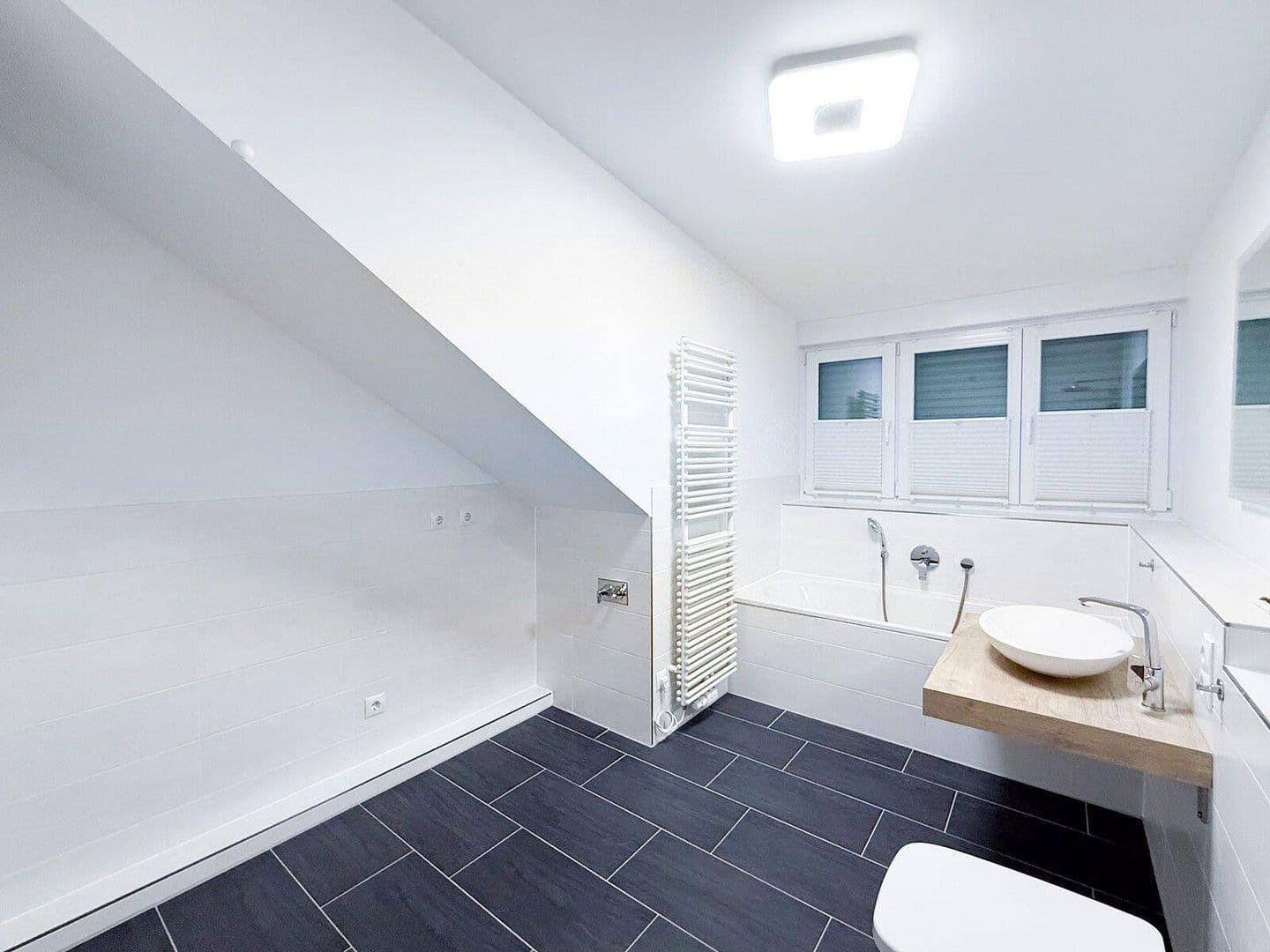 Prodej bytu 4+1 86 m², Höhenkirchen-Siegertsbrunn, Bavorsko Prodej bytu 4+1 86 m², Höhenkirchen-Siegertsbrunn, Bavorsko