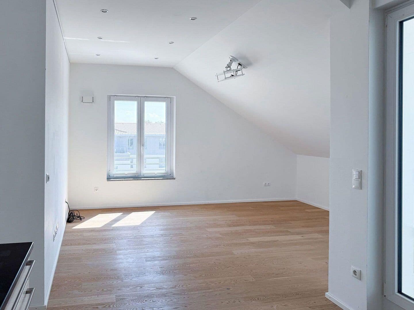 Prodej bytu 4+1 86 m², Höhenkirchen-Siegertsbrunn, Bavorsko Prodej bytu 4+1 86 m², Höhenkirchen-Siegertsbrunn, Bavorsko