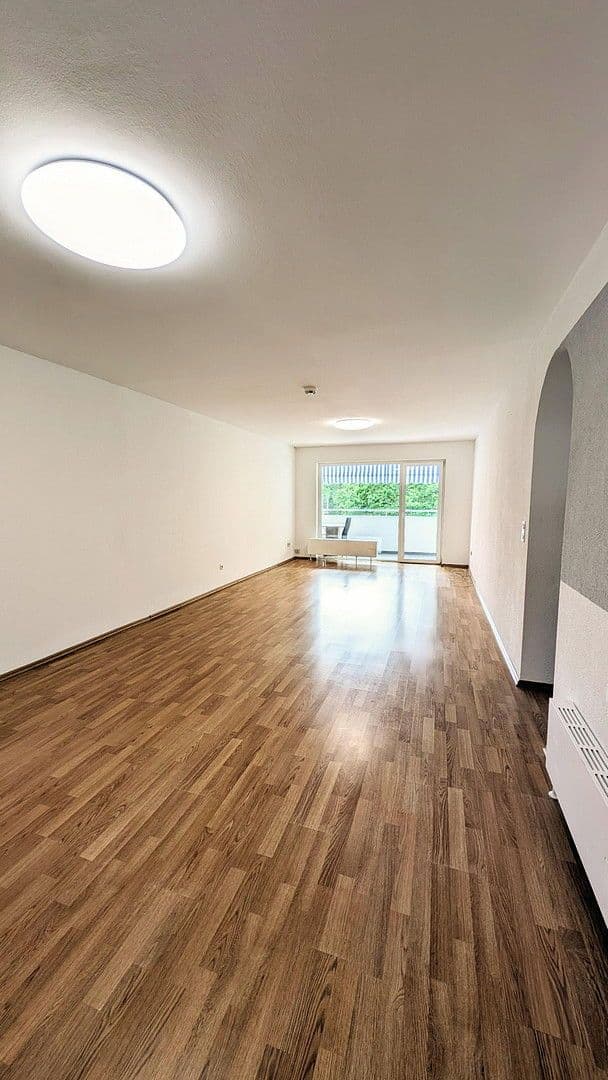 Pronájem bytu 4+1 107 m², Berlinerstrasse 36, Landstuhl, Porýní-Falc Pronájem bytu 4+1 107 m², Berlinerstrasse 36, Landstuhl, Porýní-Falc