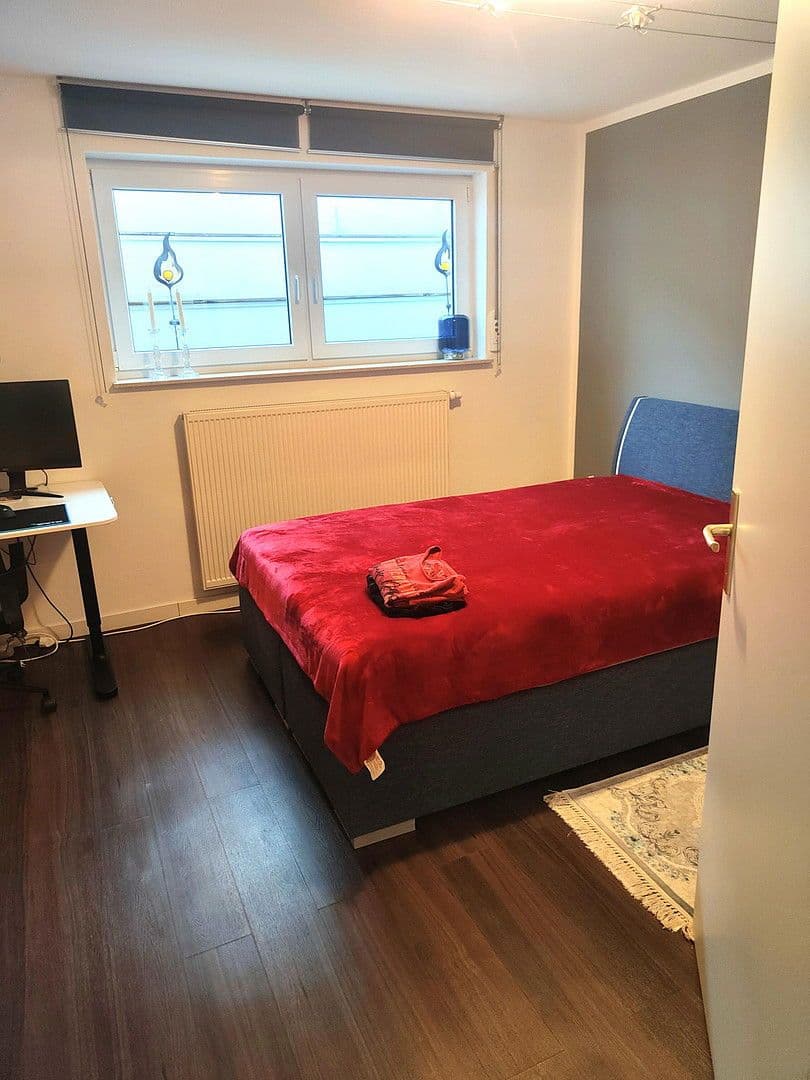 Prodej domu 136 m², pozemek 144 m², Sophie Tschorn Str. 71, Stuttgart, Bádensko-Württembersko Prodej domu 136 m², pozemek 144 m², Sophie Tschorn Str. 71, Stuttgart, Bádensko-Württembersko