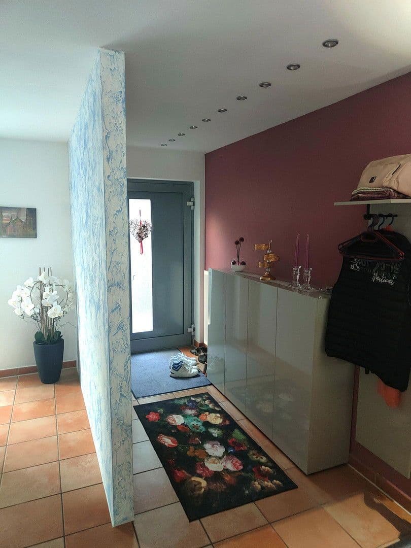 Prodej domu 136 m², pozemek 144 m², Sophie Tschorn Str. 71, Stuttgart, Bádensko-Württembersko Prodej domu 136 m², pozemek 144 m², Sophie Tschorn Str. 71, Stuttgart, Bádensko-Württembersko