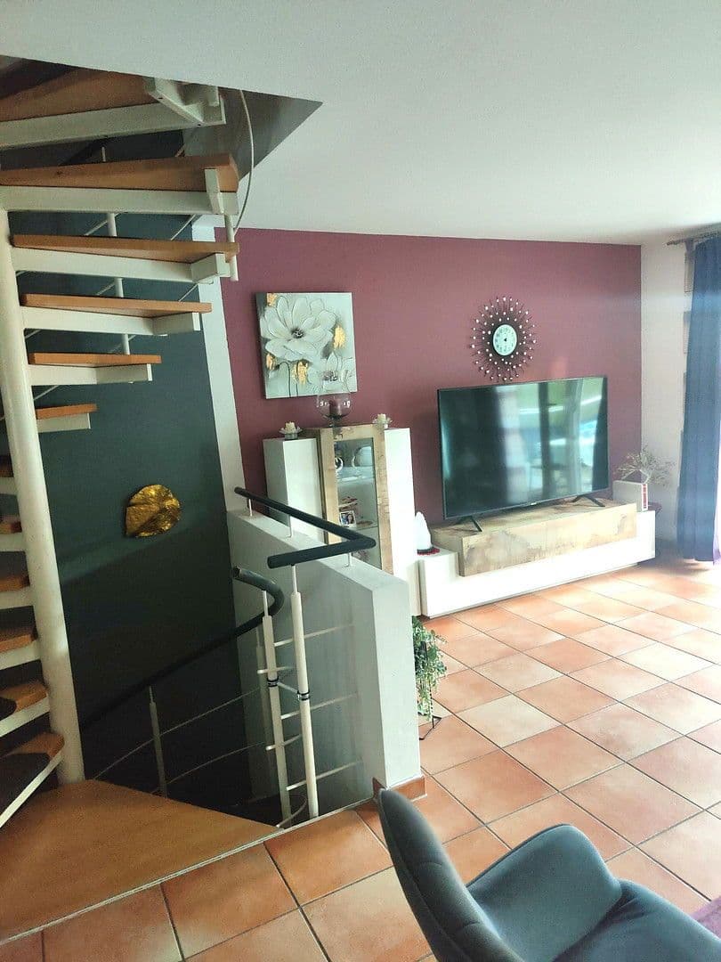 Prodej domu 136 m², pozemek 144 m², Sophie Tschorn Str. 71, Stuttgart, Bádensko-Württembersko Prodej domu 136 m², pozemek 144 m², Sophie Tschorn Str. 71, Stuttgart, Bádensko-Württembersko