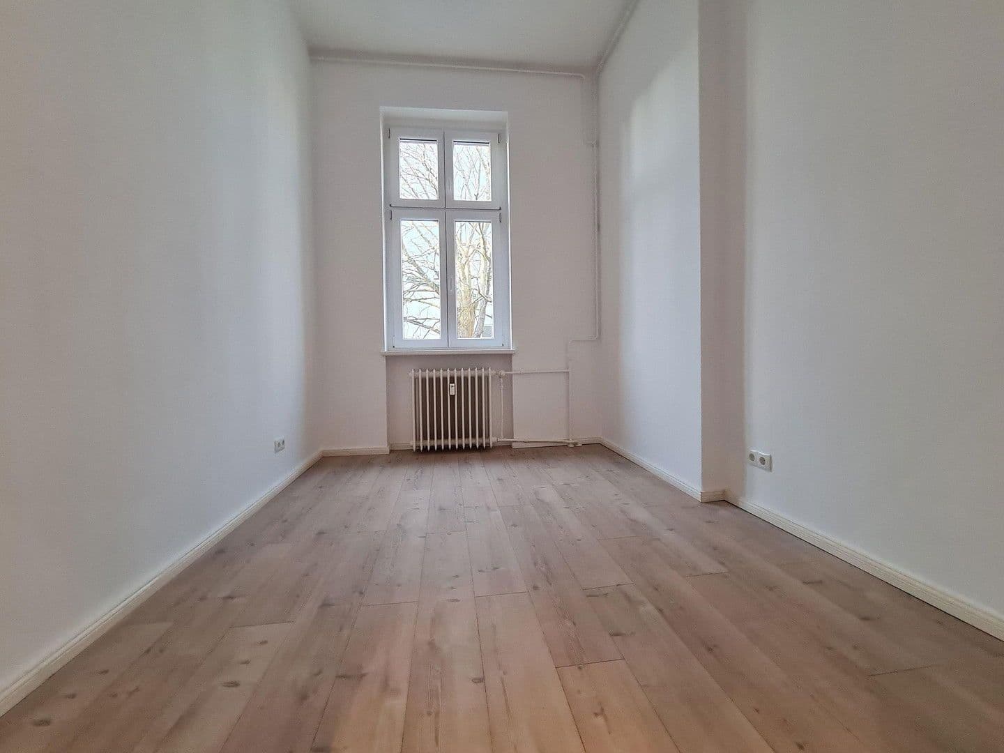 Prodej bytu 3+1 86 m², Berlin, Berlín Prodej bytu 3+1 86 m², Berlin, Berlín