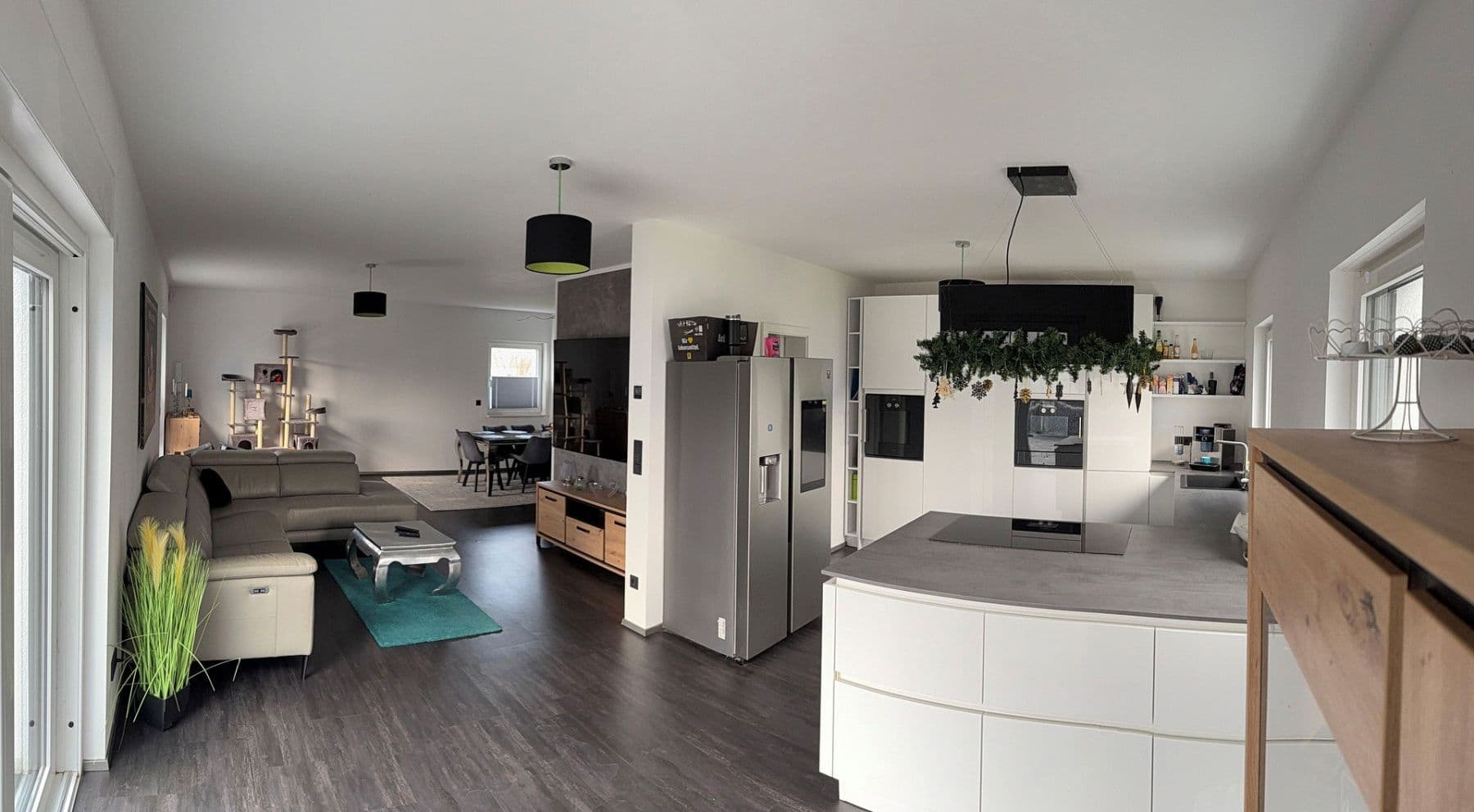 Prodej domu 160 m², pozemek 806 m², Scheppauer Weg 15, Königslutter am Elm, Dolní Sasko Prodej domu 160 m², pozemek 806 m², Scheppauer Weg 15, Königslutter am Elm, Dolní Sasko