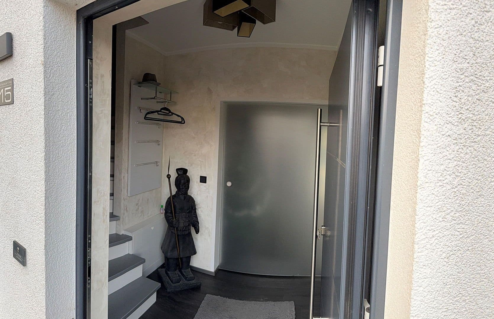 Prodej domu 160 m², pozemek 806 m², Scheppauer Weg 15, Königslutter am Elm, Dolní Sasko Prodej domu 160 m², pozemek 806 m², Scheppauer Weg 15, Königslutter am Elm, Dolní Sasko