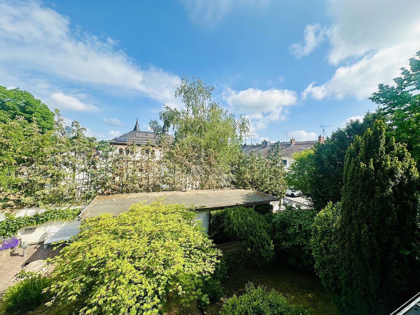 Prodej domu 300 m², pozemek 688 m², Wiesenstraße, Offenbach am Main, Hessen Prodej domu 300 m², pozemek 688 m², Wiesenstraße, Offenbach am Main, Hessen