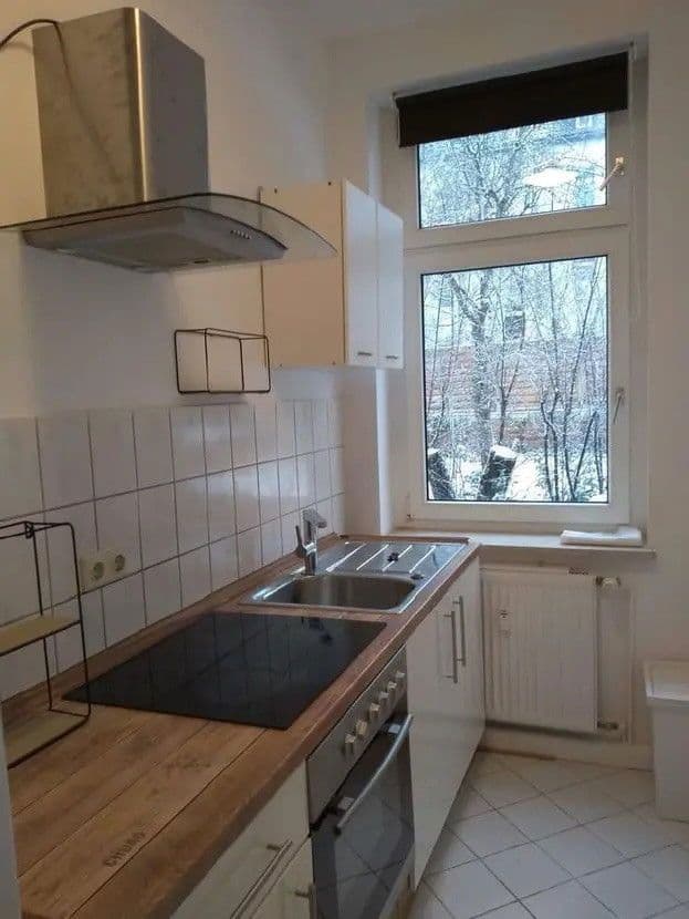 Pronájem bytu 2+1 45 m², Uhlandstrasse 17, Leipzig, Sasko Pronájem bytu 2+1 45 m², Uhlandstrasse 17, Leipzig, Sasko