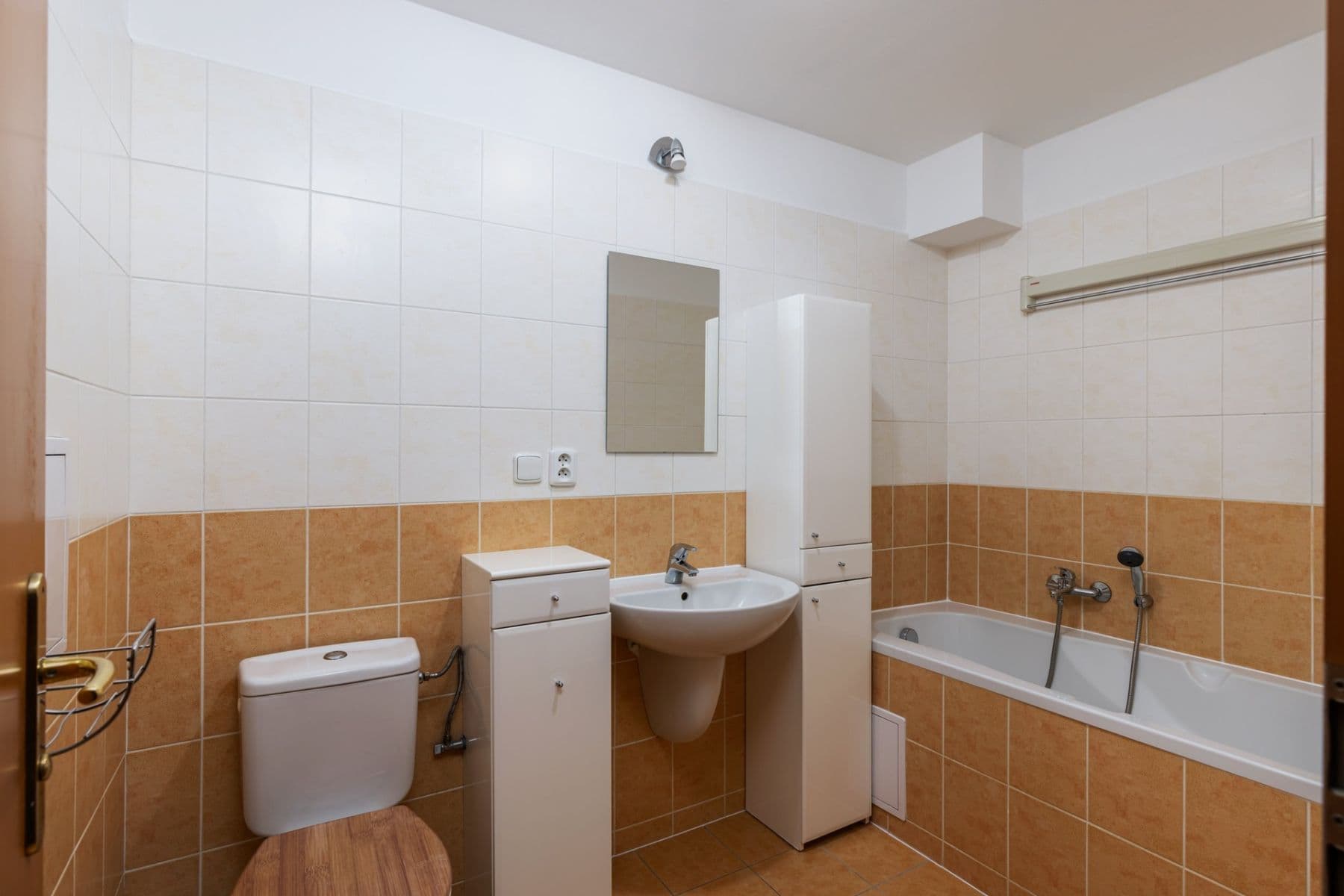Pronájem bytu 1+kk 39 m², Jemnická, Praha, Praha Pronájem bytu 1+kk 39 m², Jemnická, Praha, Praha
