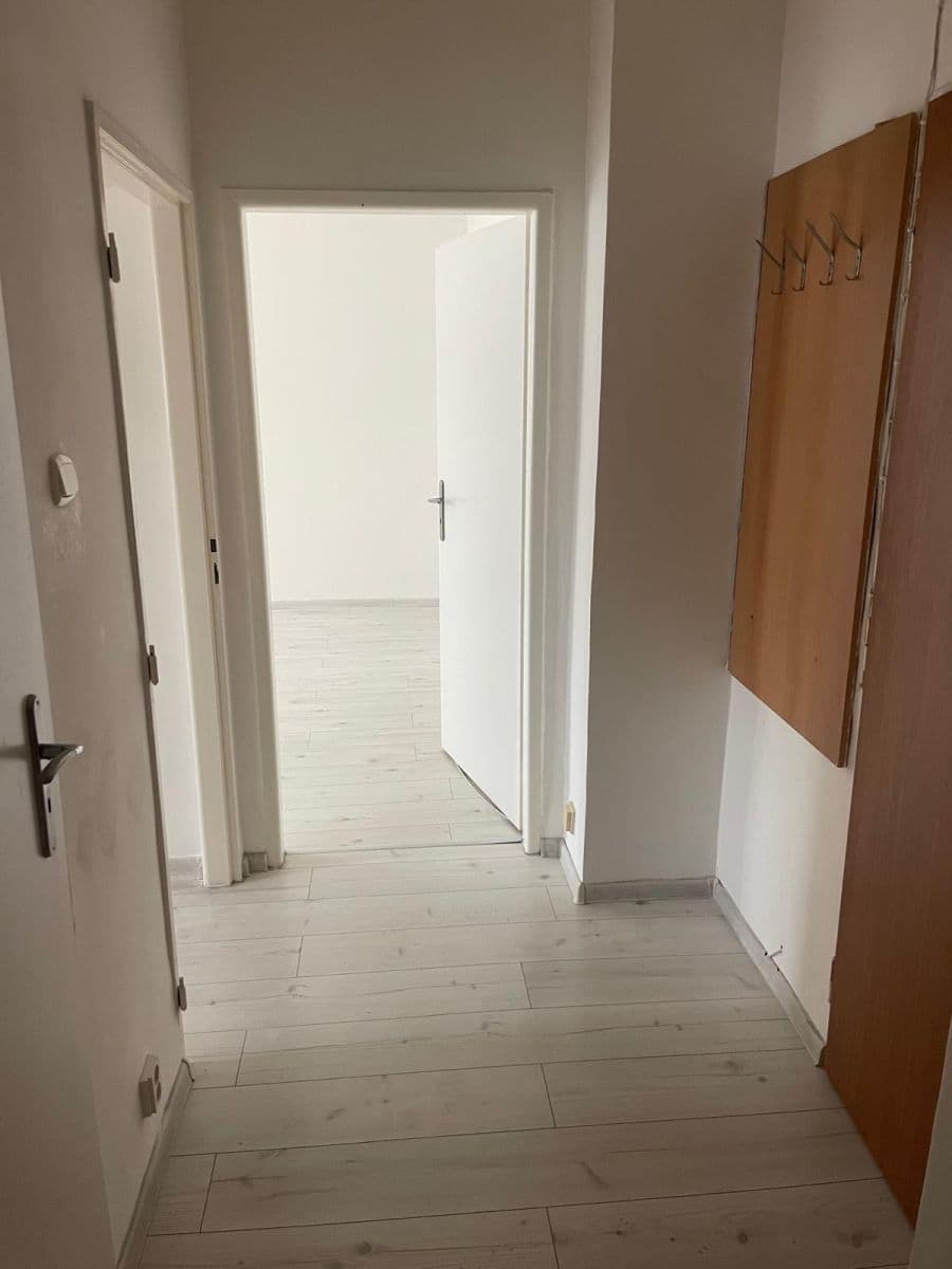 Prodej bytu 1+1 38 m², Kosmonautů, Karviná, Moravskoslezský kraj Prodej bytu 1+1 38 m², Kosmonautů, Karviná, Moravskoslezský kraj