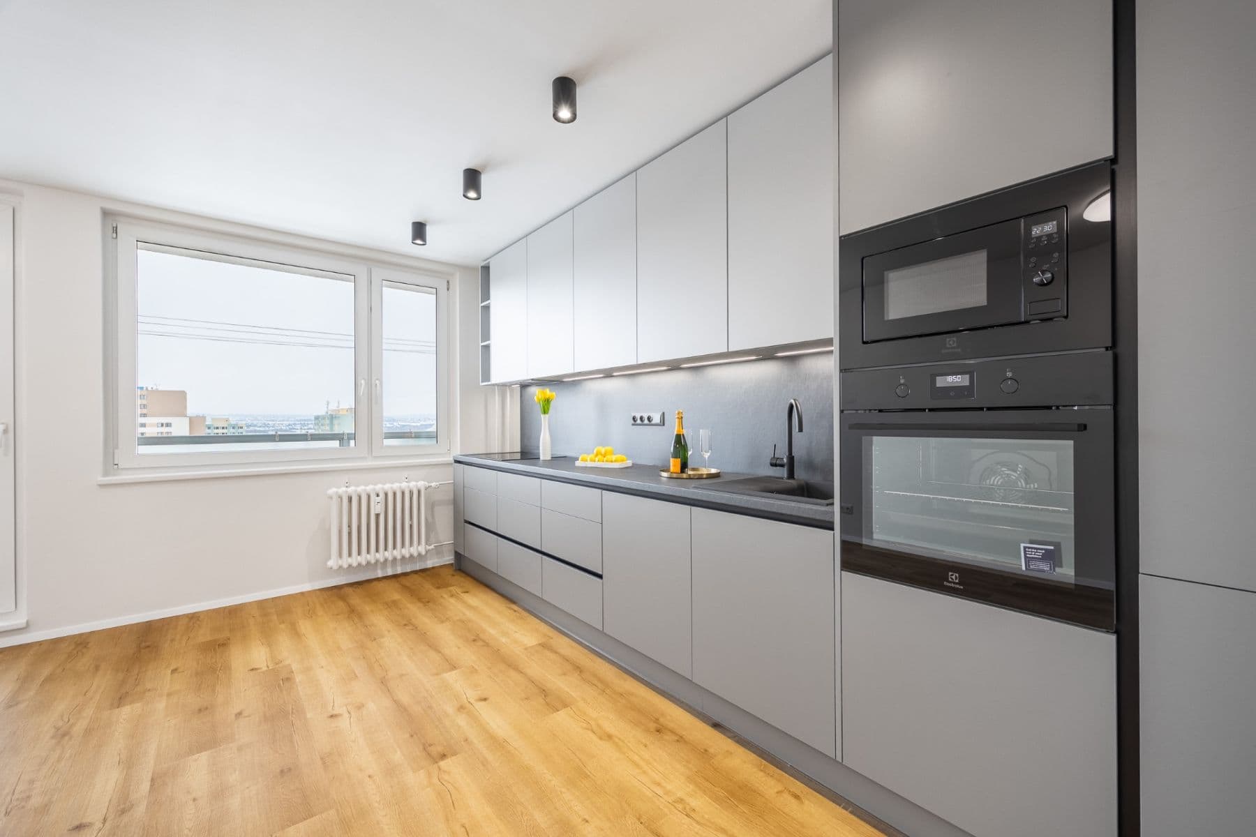 Prodej bytu 4+kk 82 m², Šalounova, Praha, Praha Prodej bytu 4+kk 82 m², Šalounova, Praha, Praha