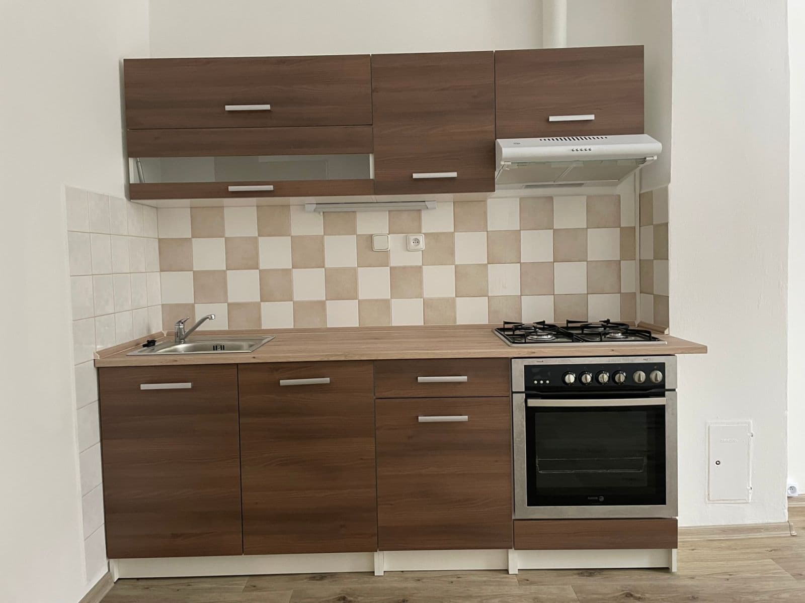 Pronájem bytu 3+kk 72 m², Za Nádražím, Písek, Jihočeský kraj Pronájem bytu 3+kk 72 m², Za Nádražím, Písek, Jihočeský kraj