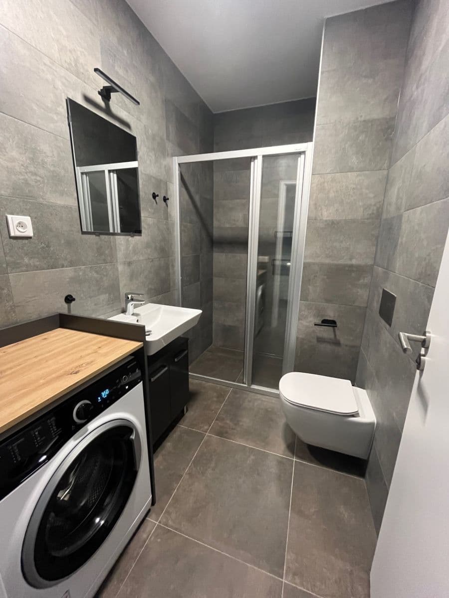 Pronájem bytu 1+kk 38 m², Malešická, Praha, Praha Pronájem bytu 1+kk 38 m², Malešická, Praha, Praha