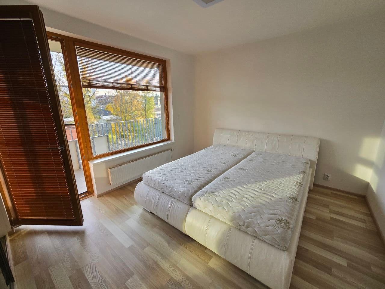 Pronájem bytu 3+kk 86 m², Modrého, Praha, Praha Pronájem bytu 3+kk 86 m², Modrého, Praha, Praha