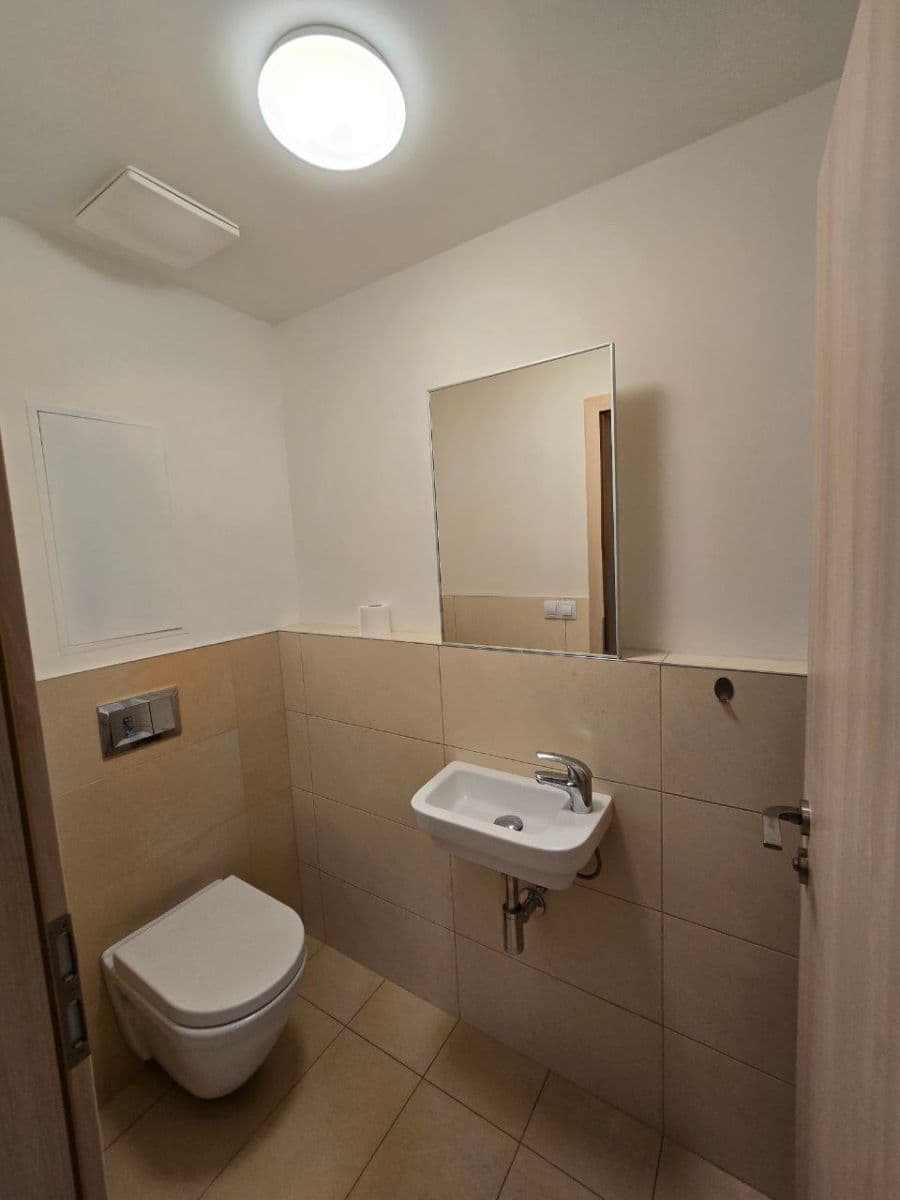 Pronájem bytu 3+kk 86 m², Modrého, Praha, Praha Pronájem bytu 3+kk 86 m², Modrého, Praha, Praha