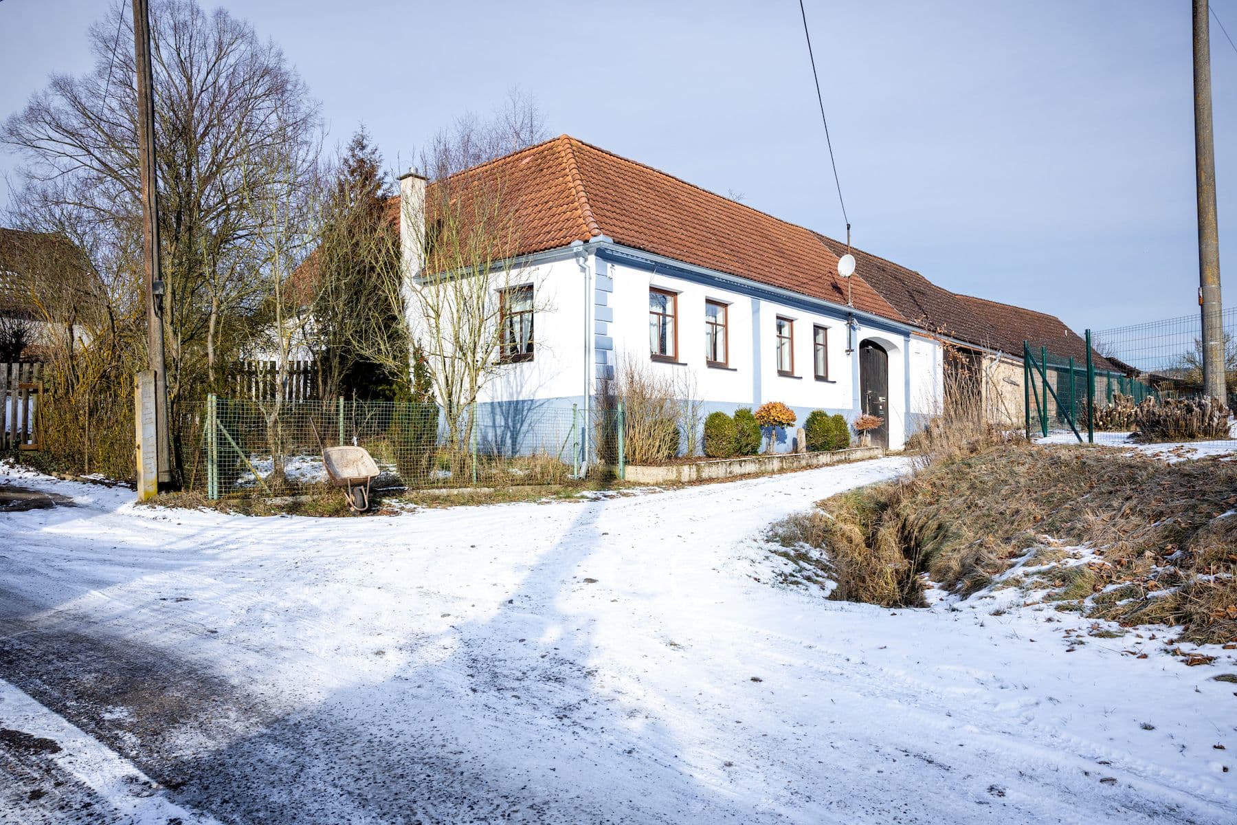 Prodej chaty, chalupy 80 m², pozemek 731 m², Týn nad Vltavou, Jihočeský kraj Prodej chaty, chalupy 80 m², pozemek 731 m², Týn nad Vltavou, Jihočeský kraj