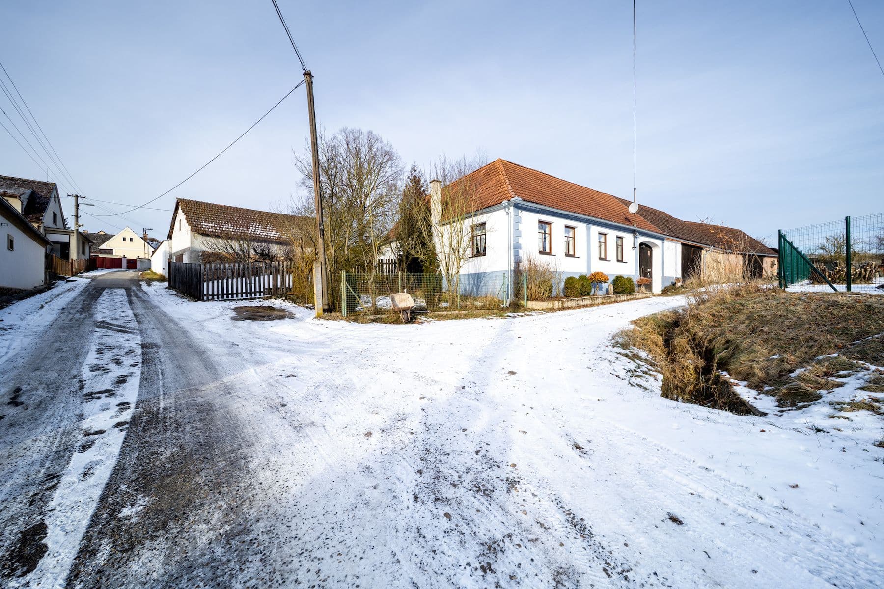 Prodej chaty, chalupy 80 m², pozemek 731 m², Týn nad Vltavou, Jihočeský kraj Prodej chaty, chalupy 80 m², pozemek 731 m², Týn nad Vltavou, Jihočeský kraj