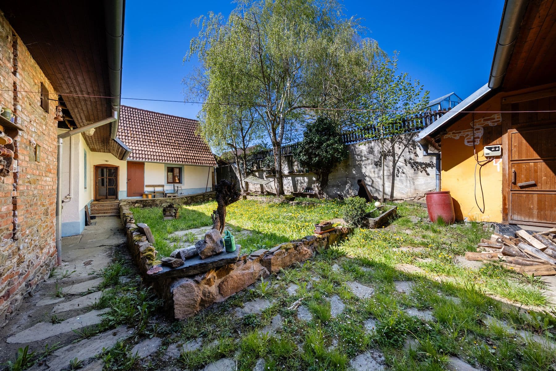 Prodej chaty, chalupy 80 m², pozemek 731 m², Týn nad Vltavou, Jihočeský kraj Prodej chaty, chalupy 80 m², pozemek 731 m², Týn nad Vltavou, Jihočeský kraj