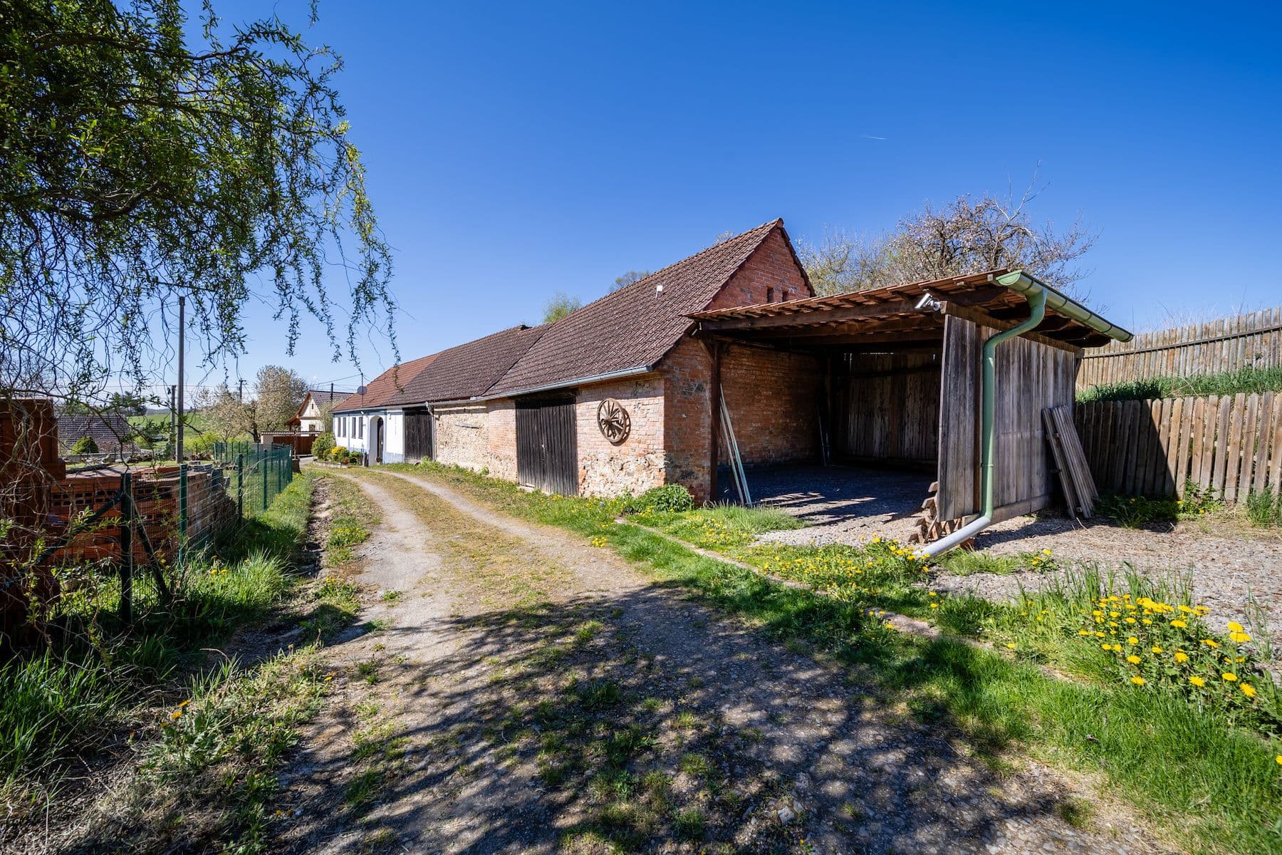Prodej chaty, chalupy 80 m², pozemek 731 m², Týn nad Vltavou, Jihočeský kraj Prodej chaty, chalupy 80 m², pozemek 731 m², Týn nad Vltavou, Jihočeský kraj