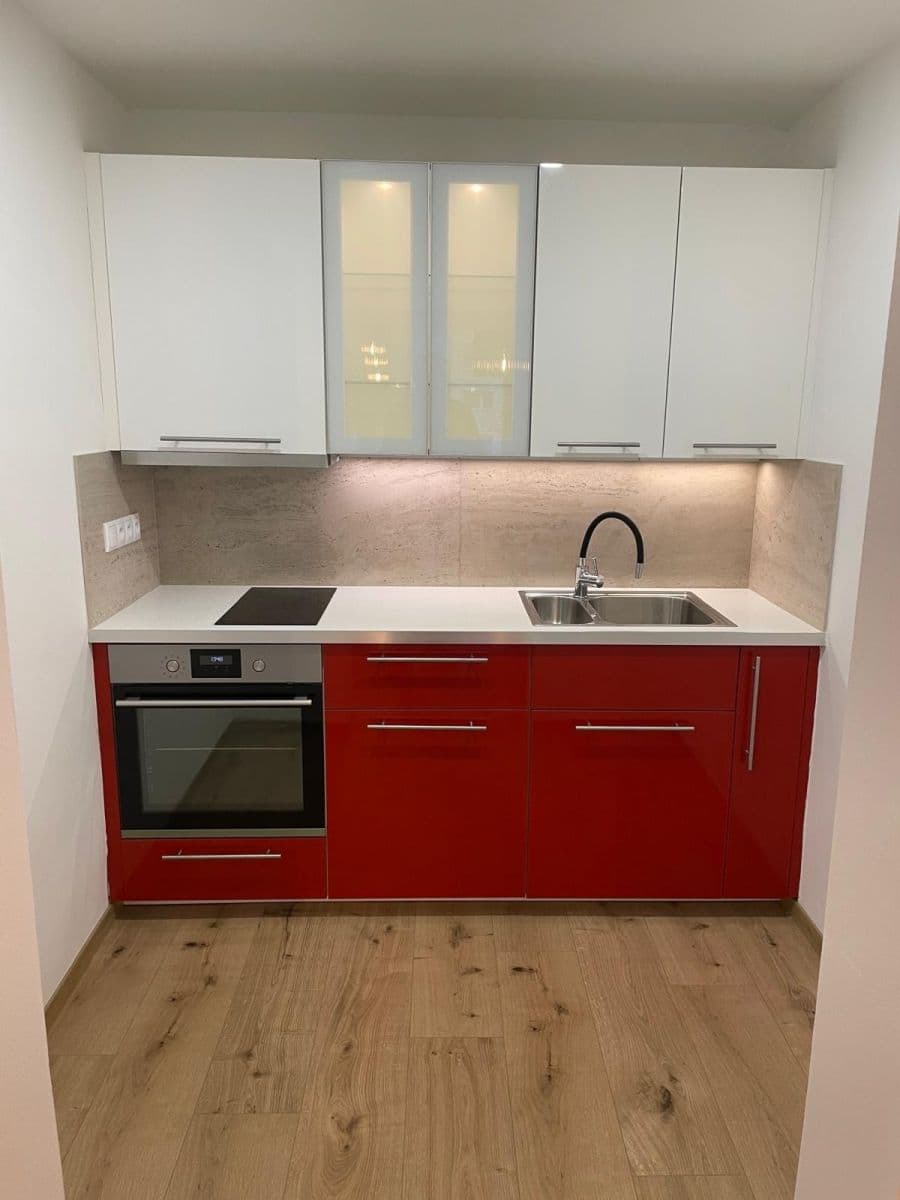 Pronájem bytu 2+1 43 m², Ciolkovského, Praha, Praha Pronájem bytu 2+1 43 m², Ciolkovského, Praha, Praha