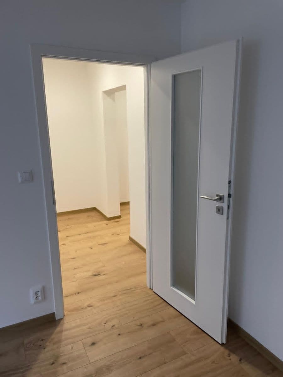 Pronájem bytu 2+1 43 m², Ciolkovského, Praha, Praha Pronájem bytu 2+1 43 m², Ciolkovského, Praha, Praha