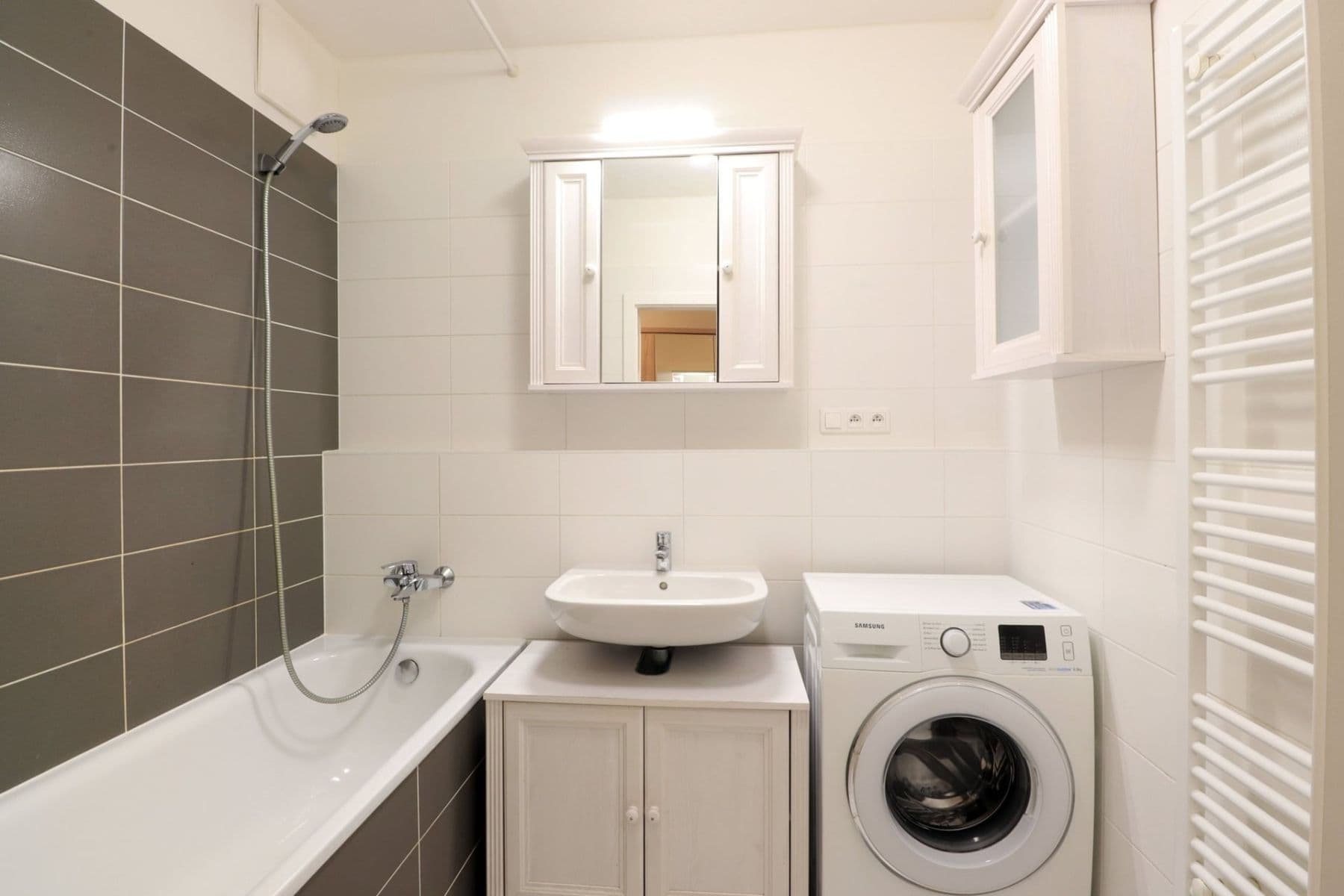 Pronájem bytu 2+kk 50 m², U Hostavického potoka, Praha, Praha Pronájem bytu 2+kk 50 m², U Hostavického potoka, Praha, Praha