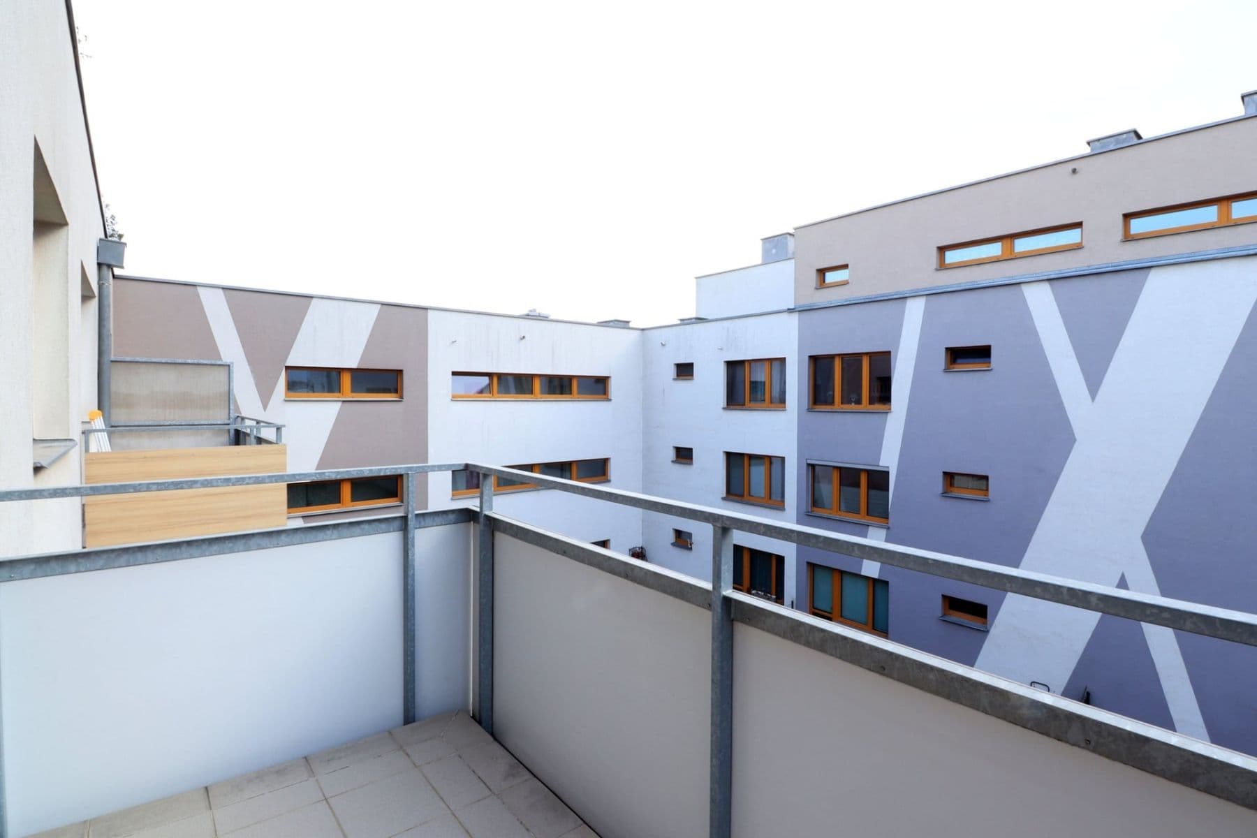 Pronájem bytu 2+kk 50 m², U Hostavického potoka, Praha, Praha Pronájem bytu 2+kk 50 m², U Hostavického potoka, Praha, Praha