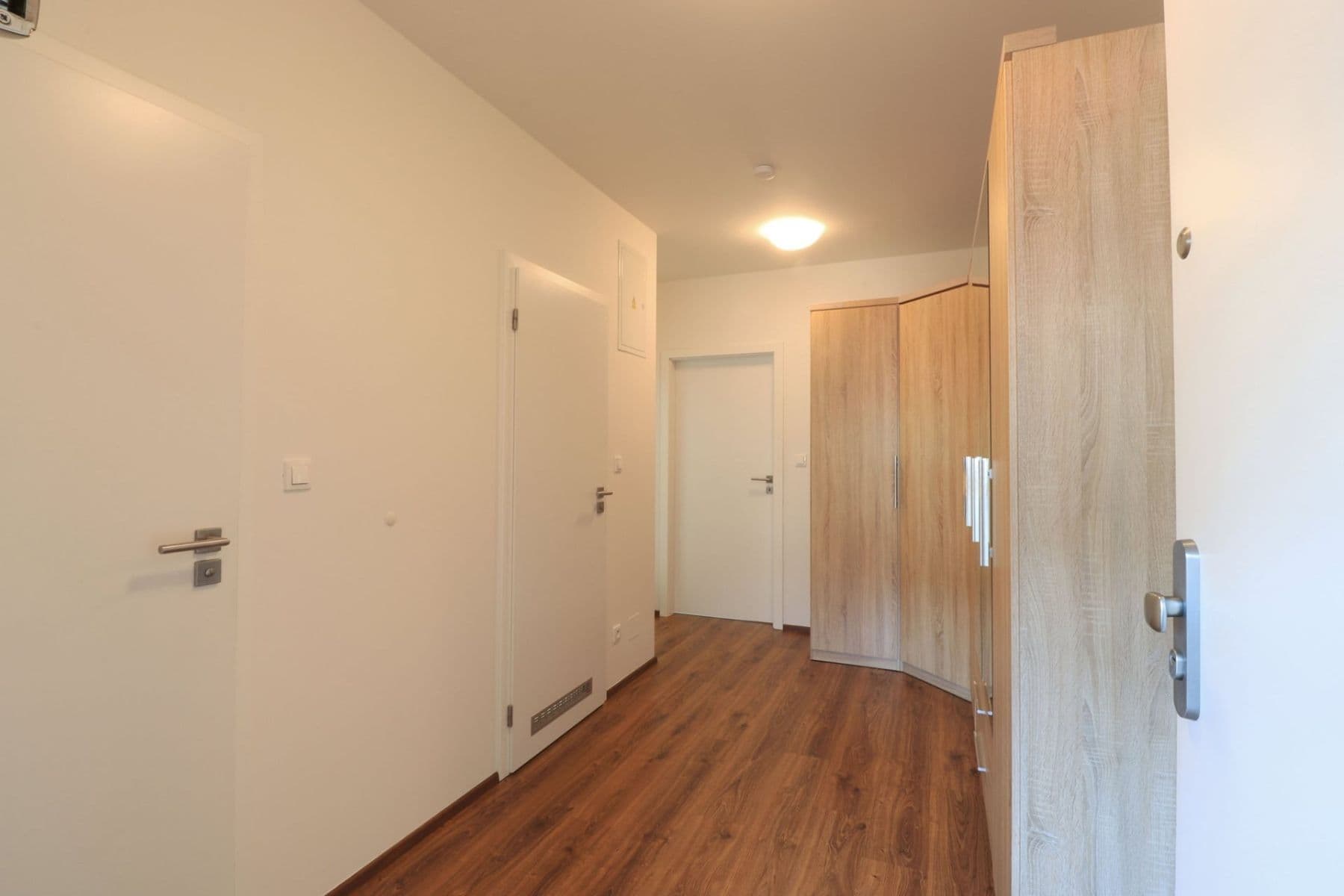 Pronájem bytu 2+kk 50 m², U Hostavického potoka, Praha, Praha Pronájem bytu 2+kk 50 m², U Hostavického potoka, Praha, Praha