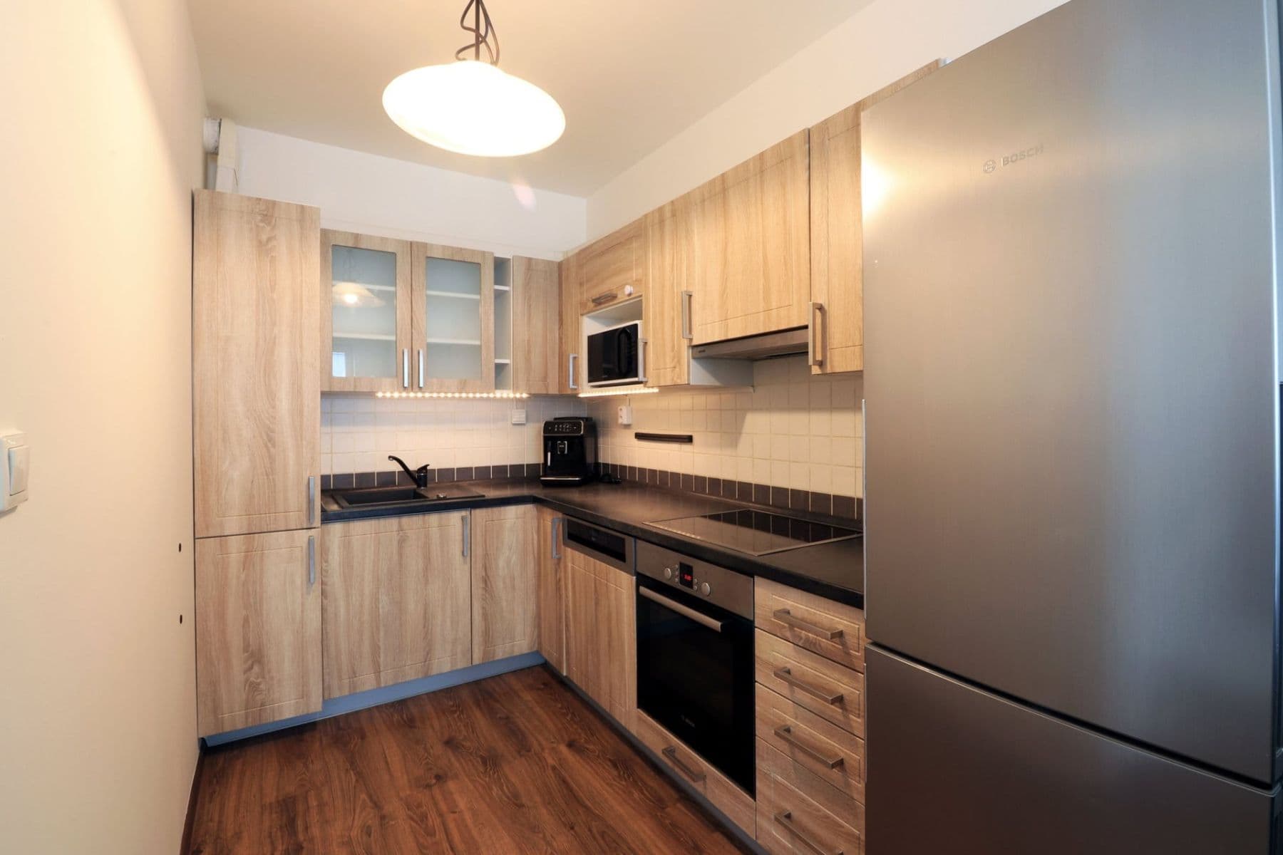 Pronájem bytu 2+kk 50 m², U Hostavického potoka, Praha, Praha Pronájem bytu 2+kk 50 m², U Hostavického potoka, Praha, Praha