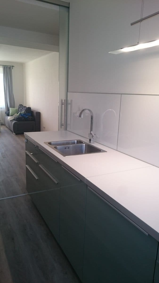 Pronájem bytu 2+kk 54 m², Pod Lipami, Praha, Praha Pronájem bytu 2+kk 54 m², Pod Lipami, Praha, Praha