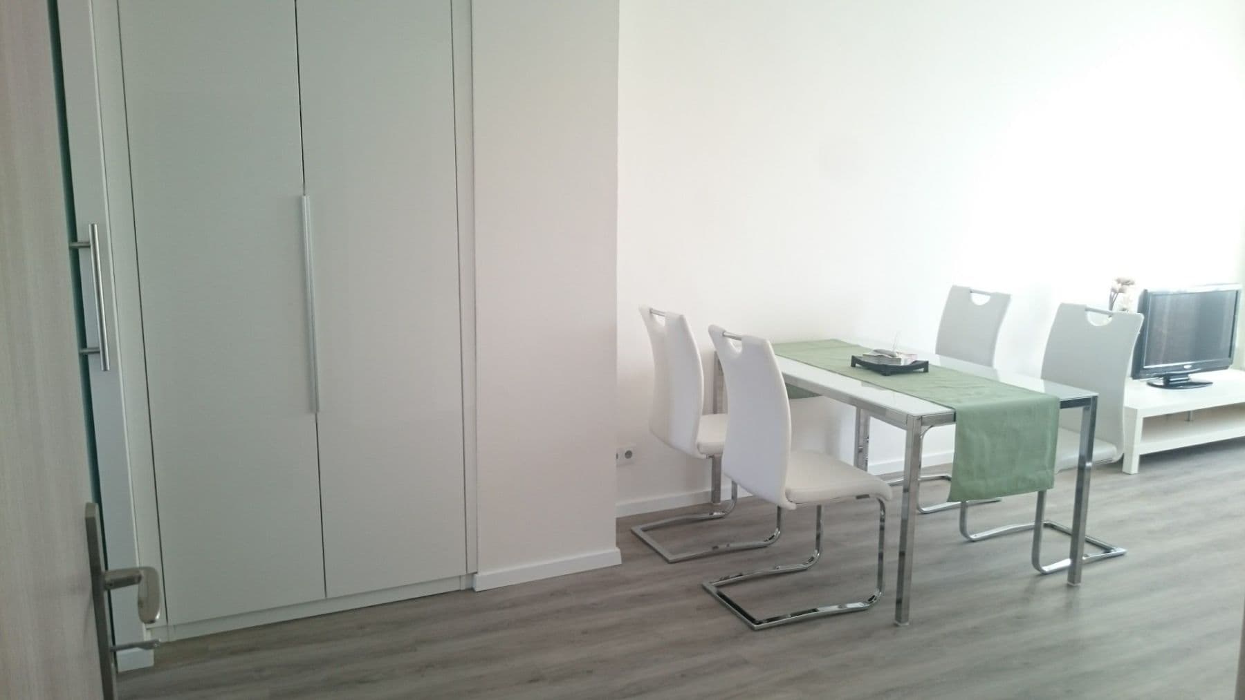 Pronájem bytu 2+kk 54 m², Pod Lipami, Praha, Praha Pronájem bytu 2+kk 54 m², Pod Lipami, Praha, Praha