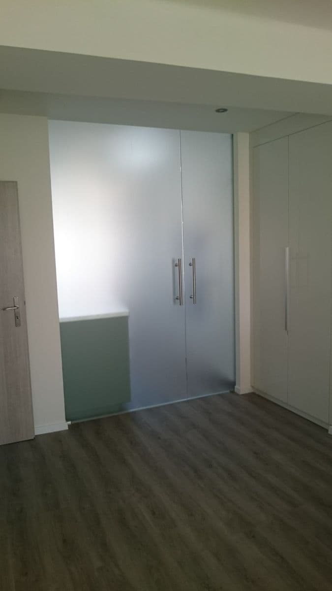 Pronájem bytu 2+kk 54 m², Pod Lipami, Praha, Praha Pronájem bytu 2+kk 54 m², Pod Lipami, Praha, Praha
